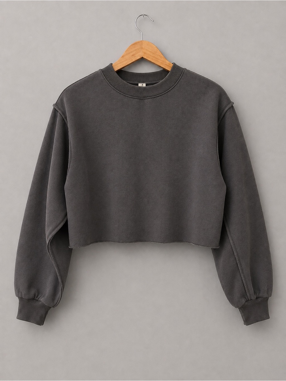 Amazhiyu Women’s Medium Charcoal Gray Cropped Sweatshirt Exposed Seam Crewneck